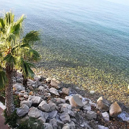 Apartment L'attico Del Capitano: Loft Con Terazza Sul Mare Caronia Marina