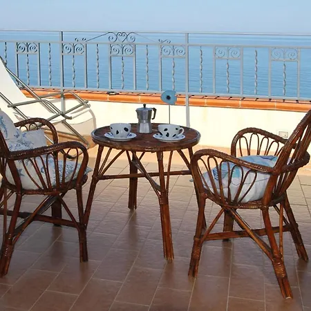 L'attico Del Capitano: Loft Con Terazza Sul Mare Apartment
